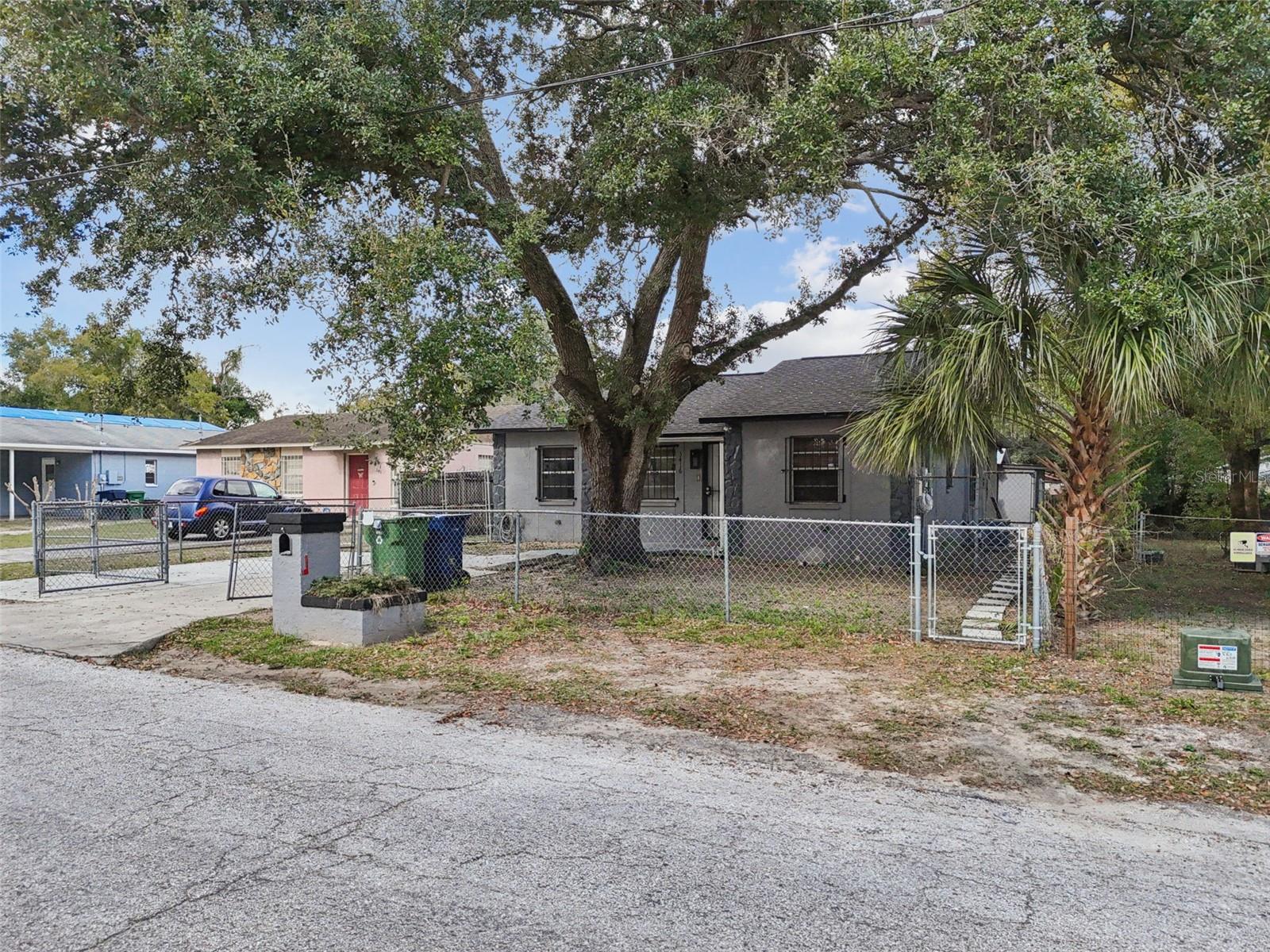 Listing photo id 39 for 3416 Mohawk Avenue