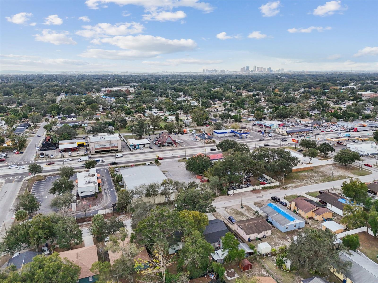 Listing photo id 43 for 3416 Mohawk Avenue