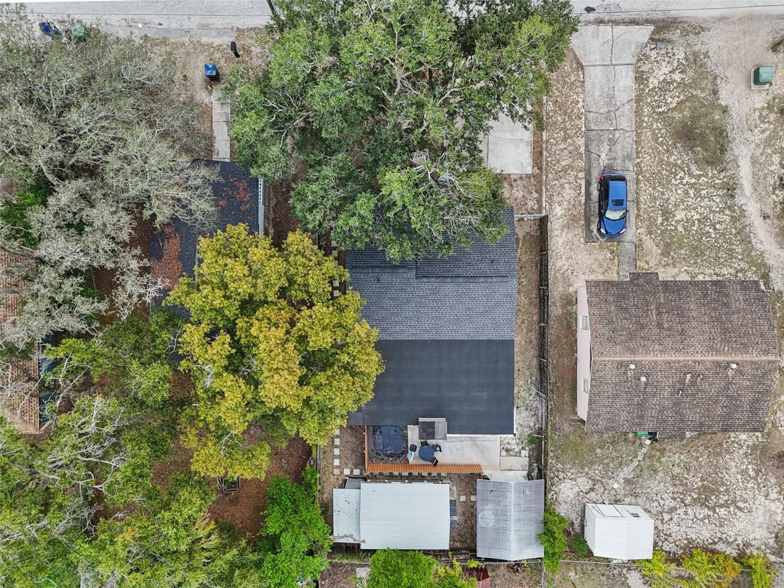 Listing photo id 45 for 3416 Mohawk Avenue