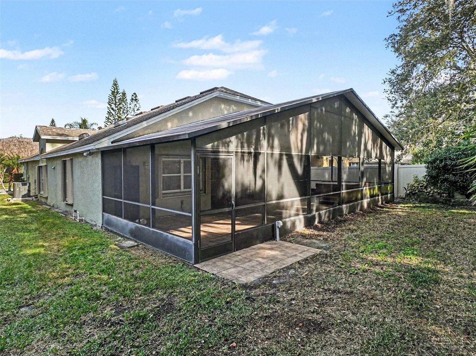 Image 28 of 41 For 302 Tavestock Loop