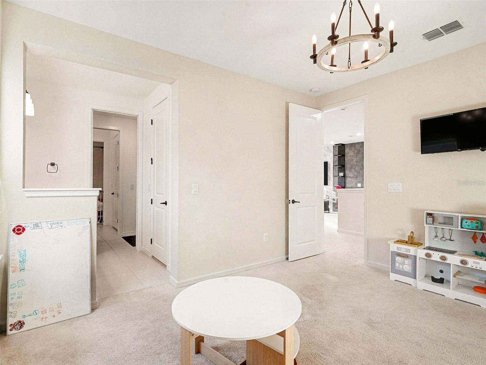 Image 19 of 33 For 12923 Willow Grove Drive