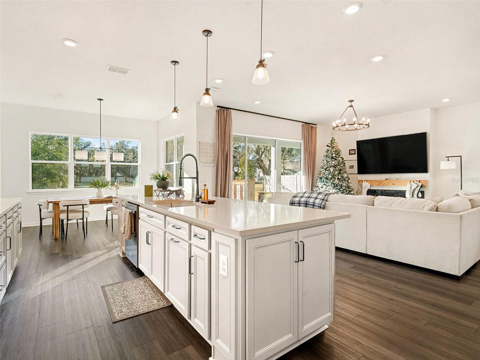 Image 9 of 33 For 12923 Willow Grove Drive