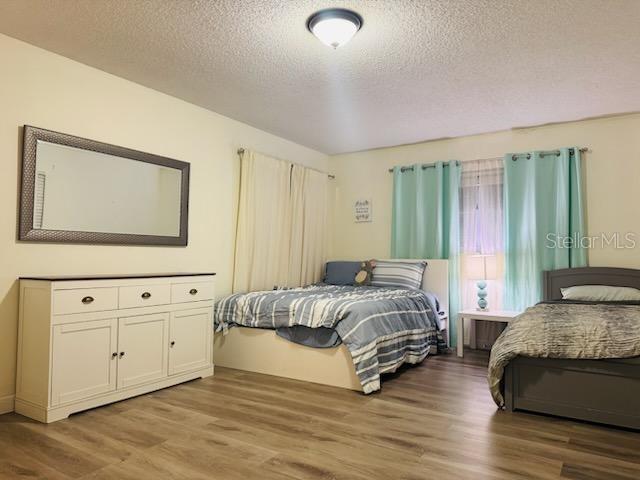 Image 13 of 31 For 18385 Hottelet Circle