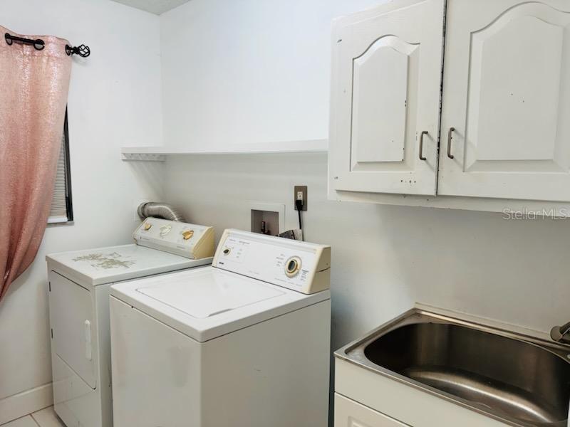 Image 23 of 31 For 18385 Hottelet Circle