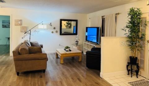 Image 3 of 31 For 18385 Hottelet Circle