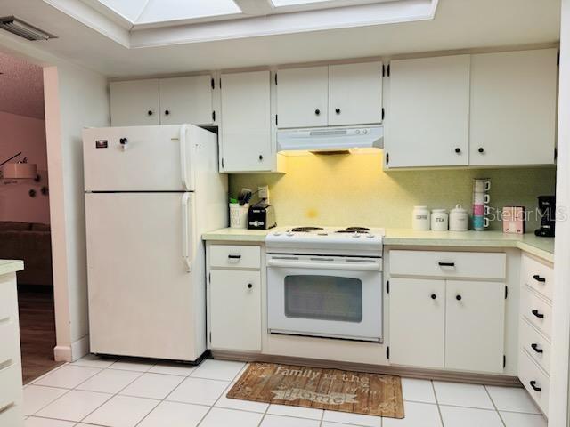 Image 7 of 31 For 18385 Hottelet Circle