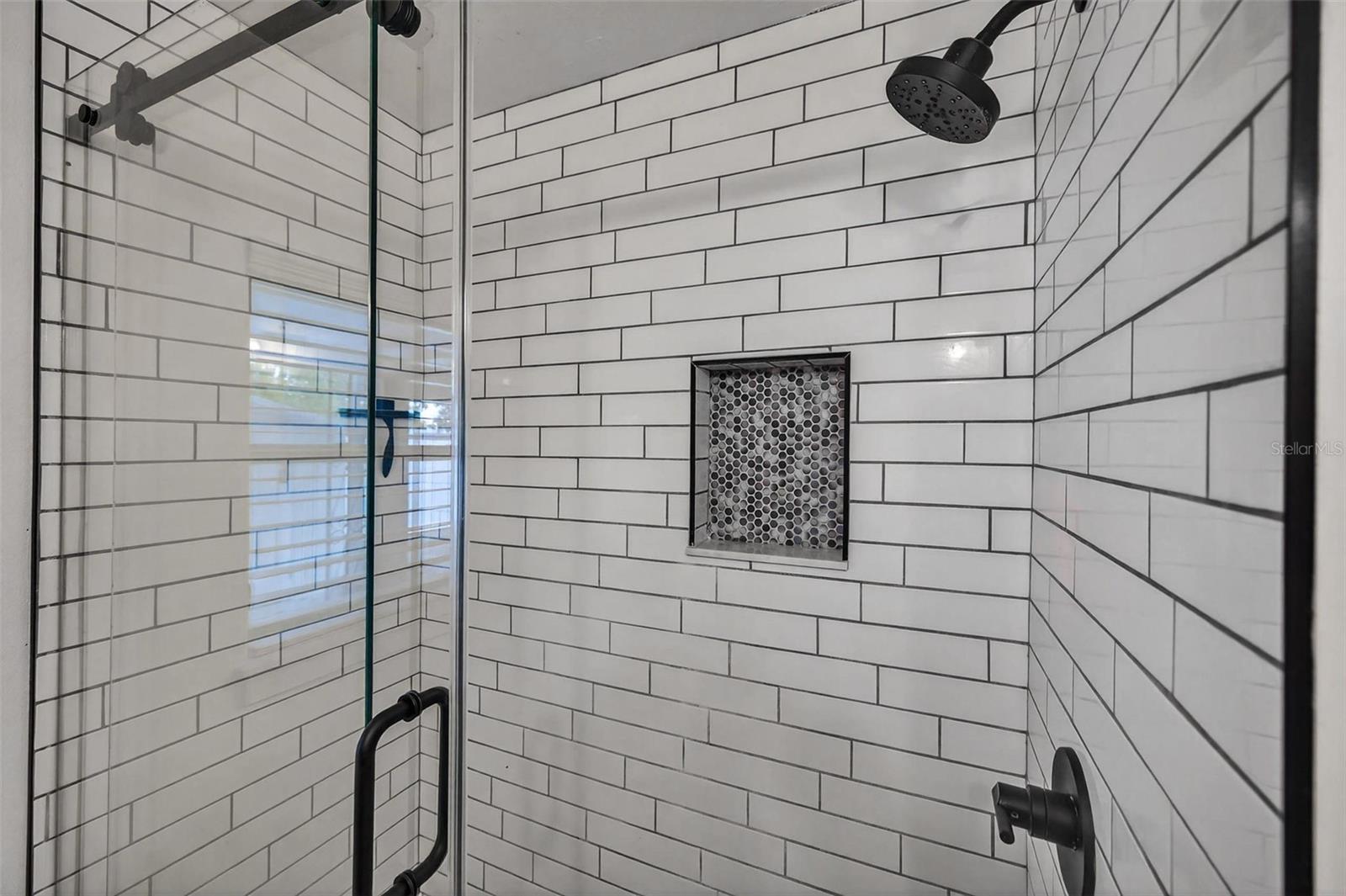 Image 17 of 28 For 210 Glen Avenue