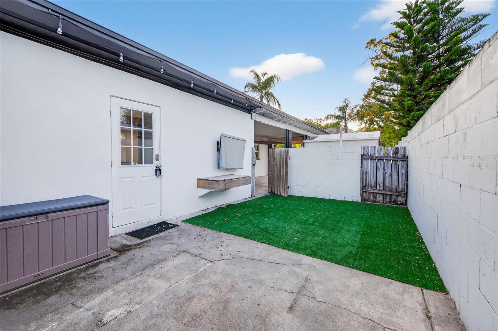 Image 23 of 28 For 210 Glen Avenue