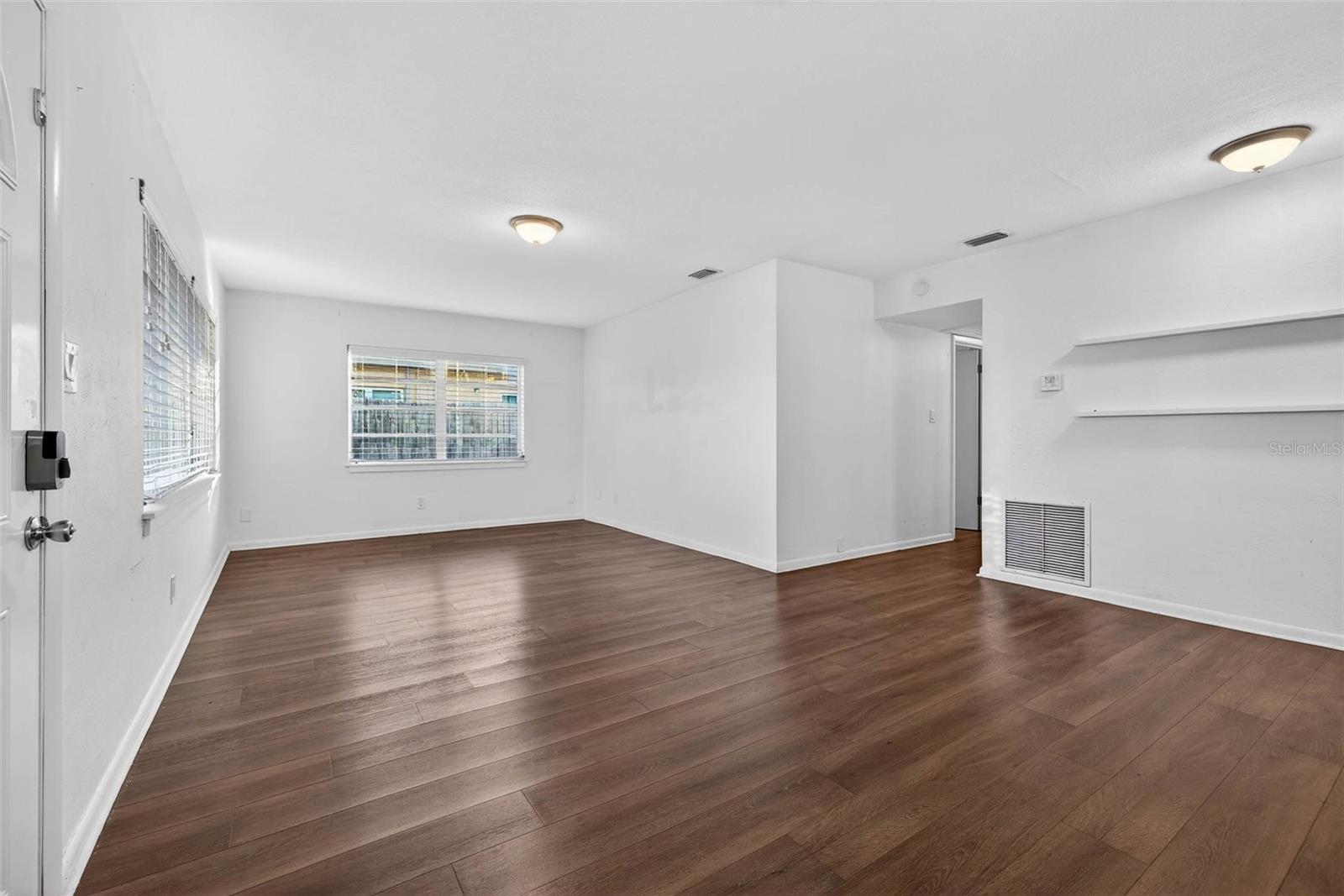 Image 3 of 28 For 210 Glen Avenue