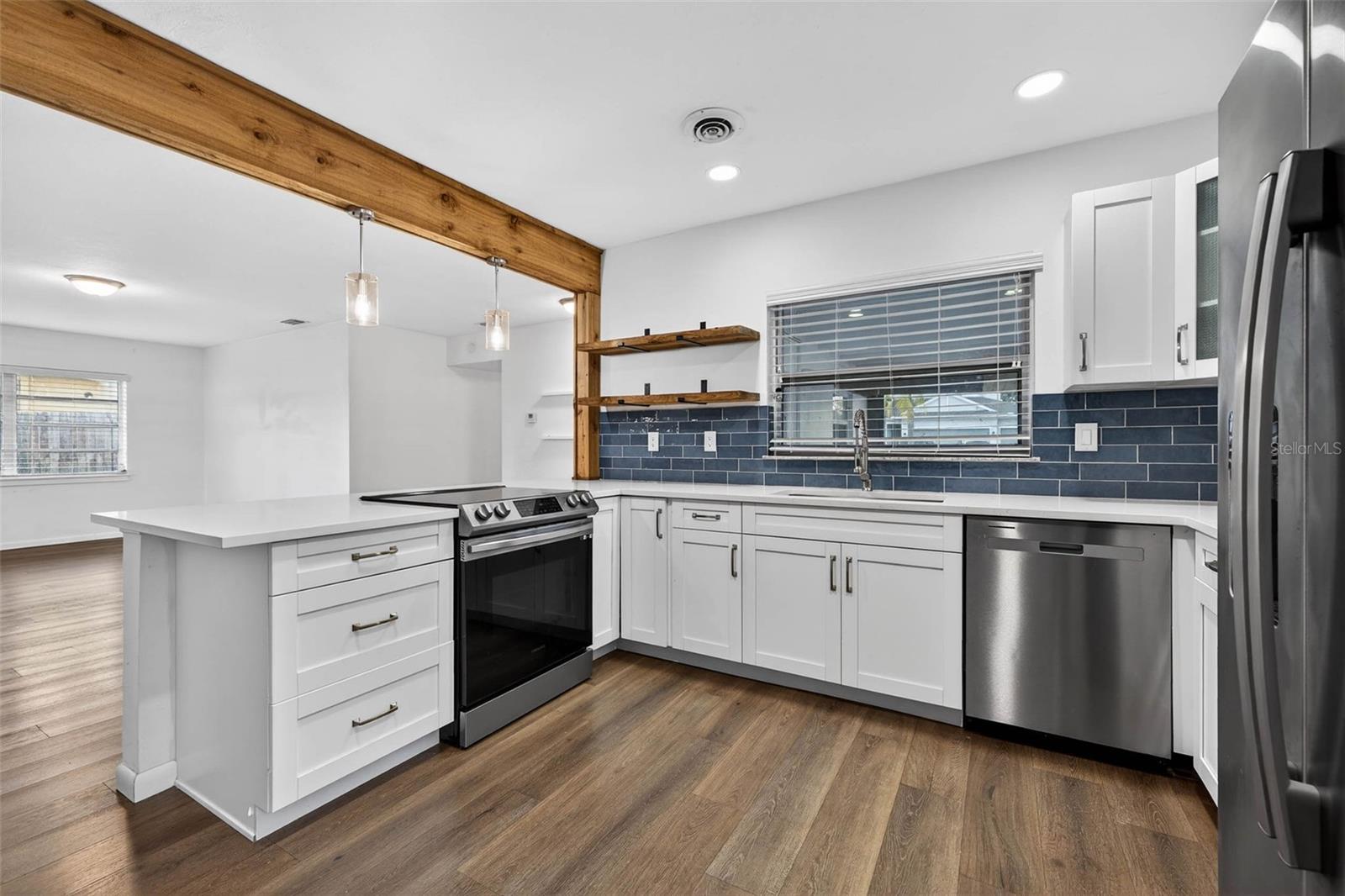 Image 7 of 28 For 210 Glen Avenue