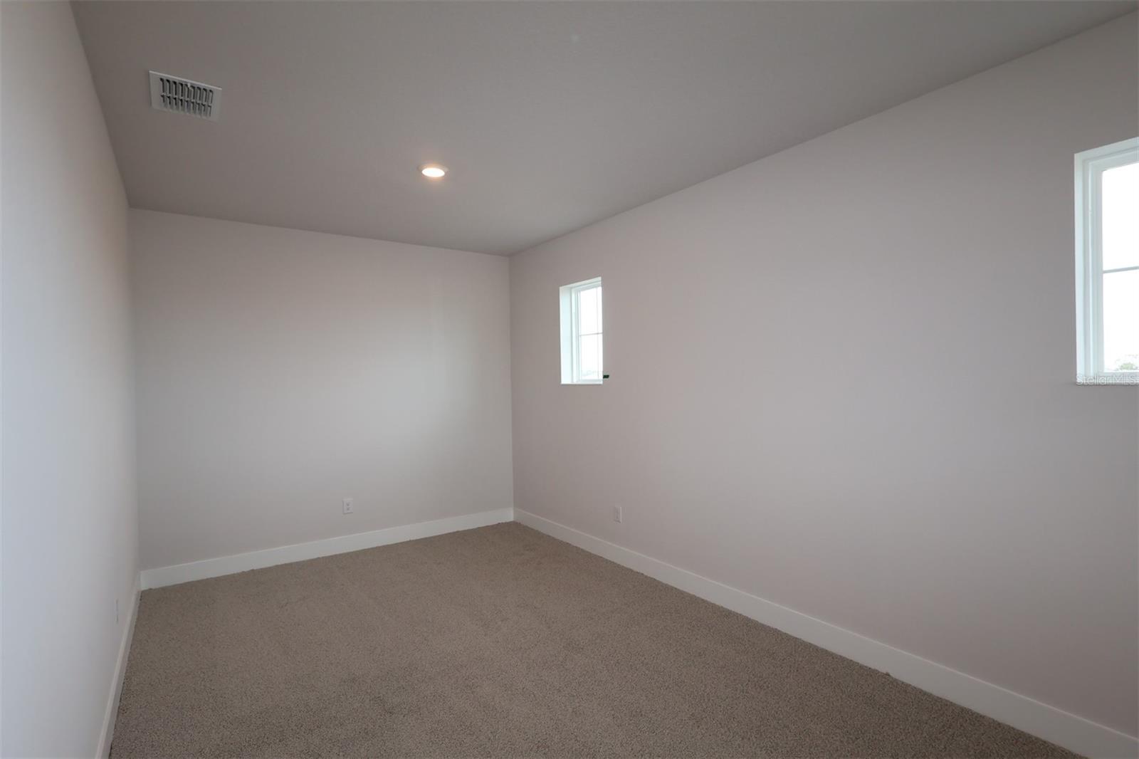 Image 18 of 31 For 5129 Chapel Row Avenue