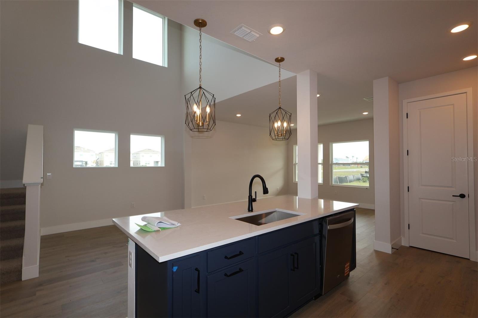 Image 5 of 31 For 5129 Chapel Row Avenue