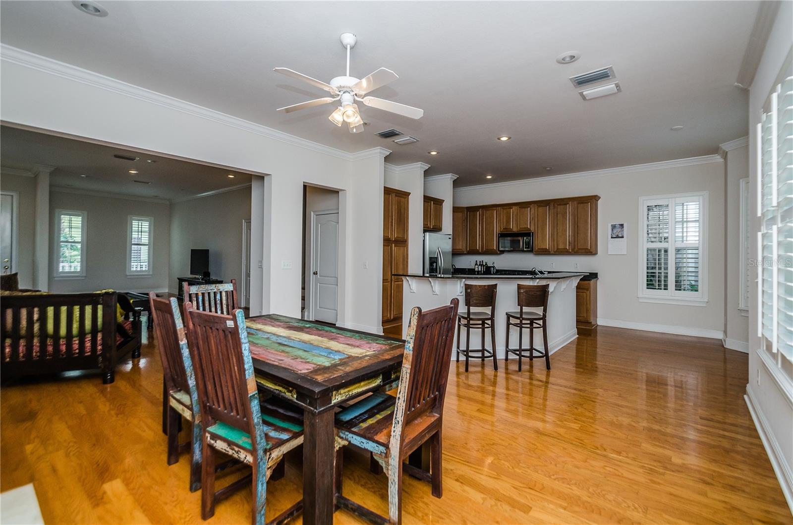 Image 14 of 37 For 924 Hemingway Circle