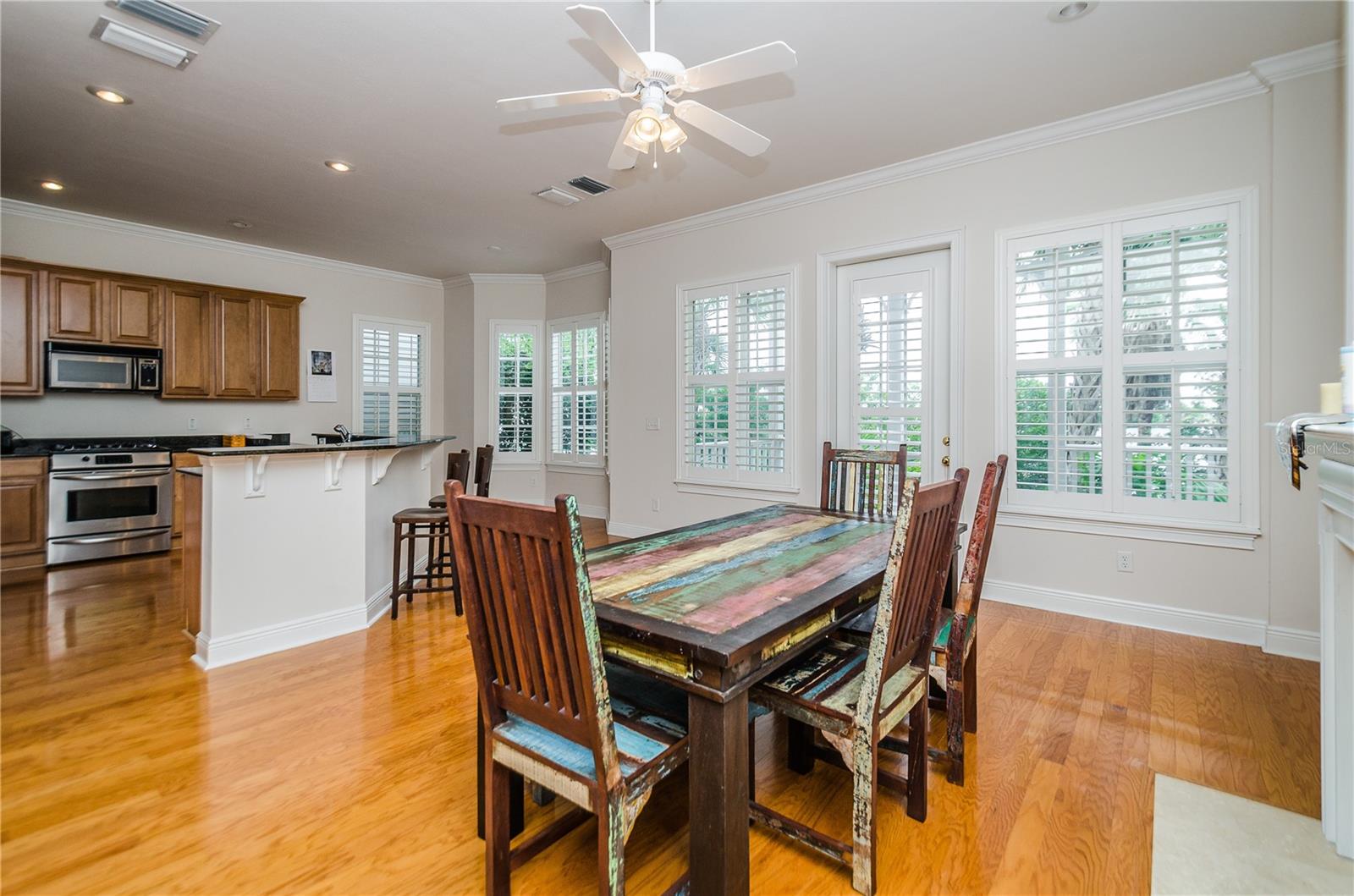 Image 15 of 37 For 924 Hemingway Circle