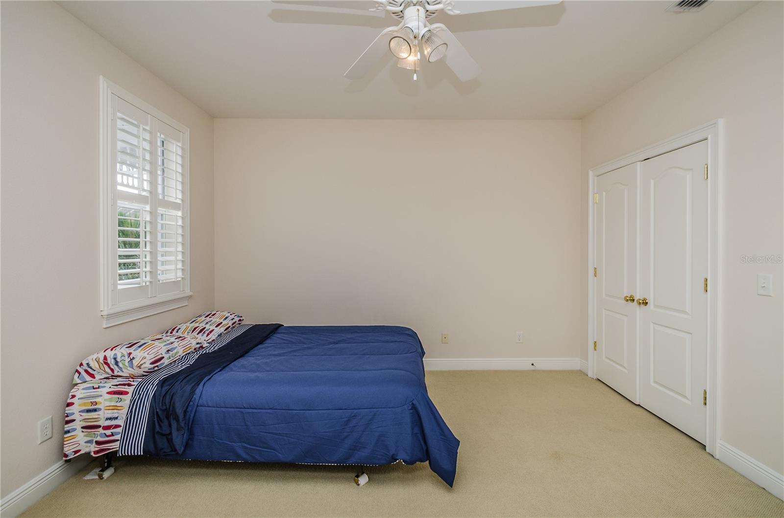 Image 17 of 37 For 924 Hemingway Circle