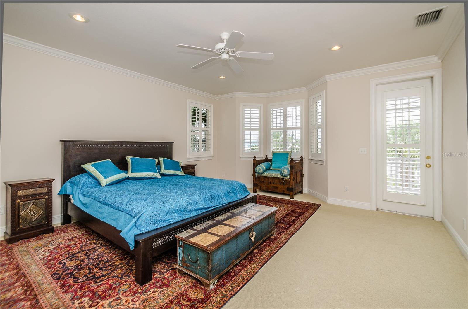 Image 23 of 37 For 924 Hemingway Circle