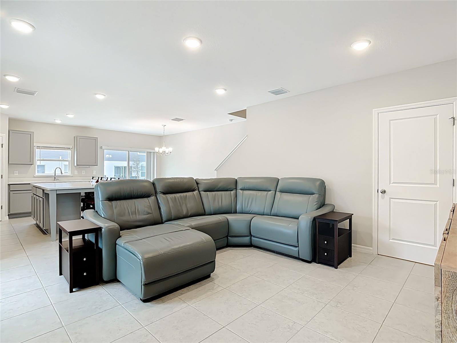 Image 4 of 42 For 3657 Majestic Drive