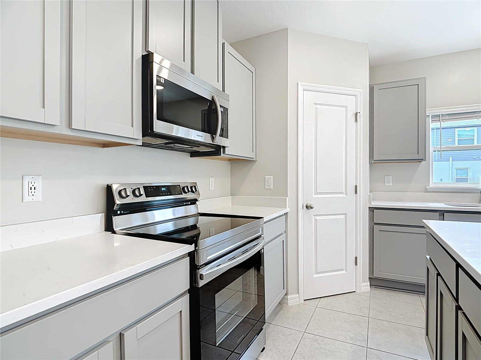 Image 9 of 42 For 3657 Majestic Drive