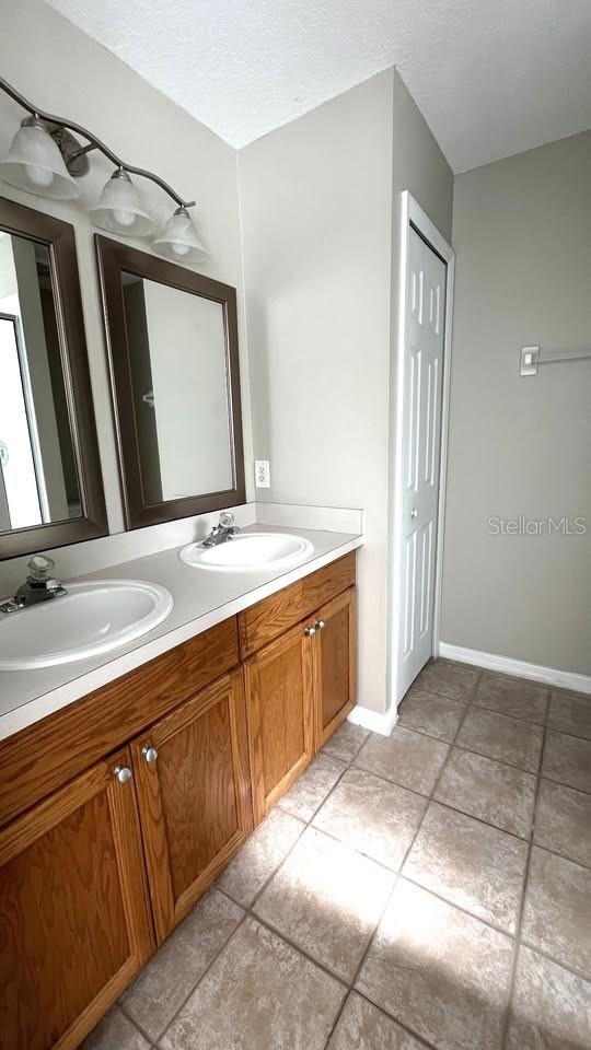 Image 10 of 10 For 11003 Blaine Top Place