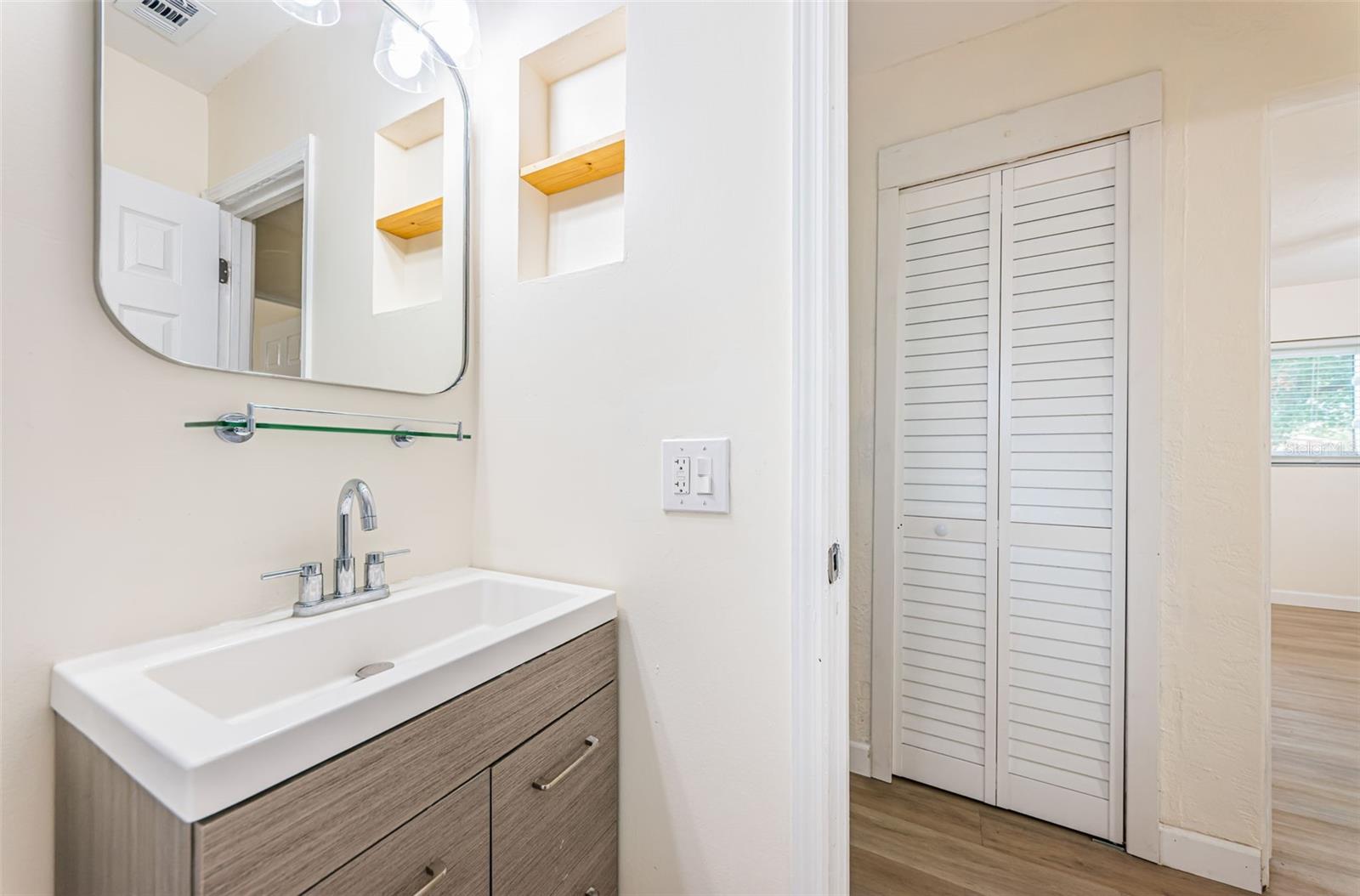 Image 16 of 24 For 4249 8th Avenue N