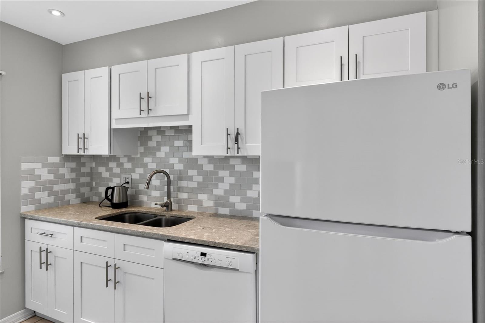 Image 12 of 35 For 1799 Highland Avenue U-49