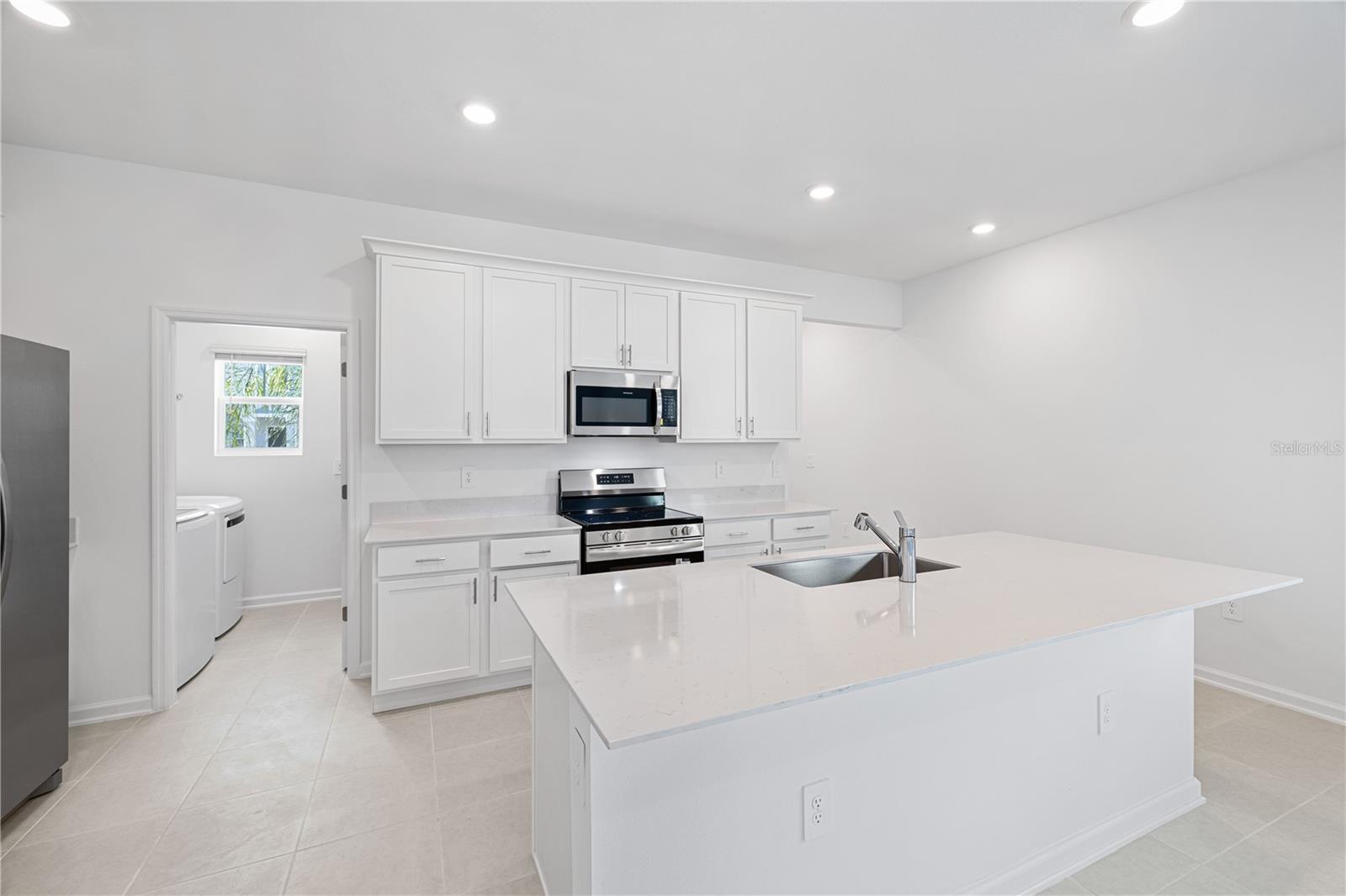 Image 13 of 37 For 6008 Zen Way