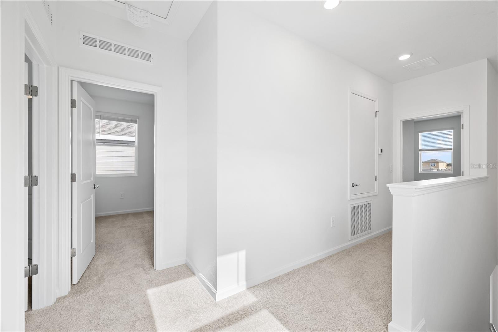 Image 17 of 37 For 6008 Zen Way