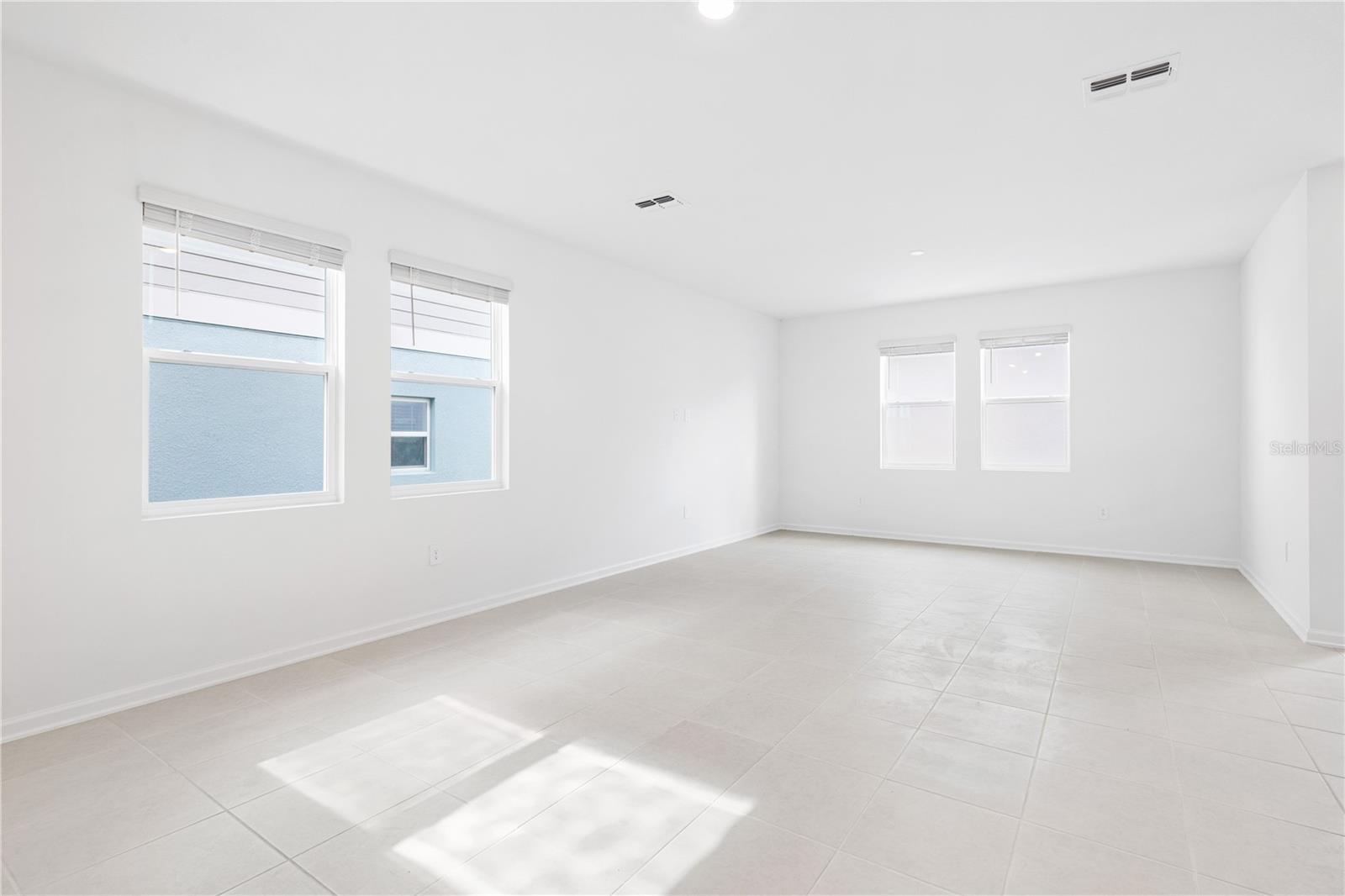 Image 7 of 37 For 6008 Zen Way