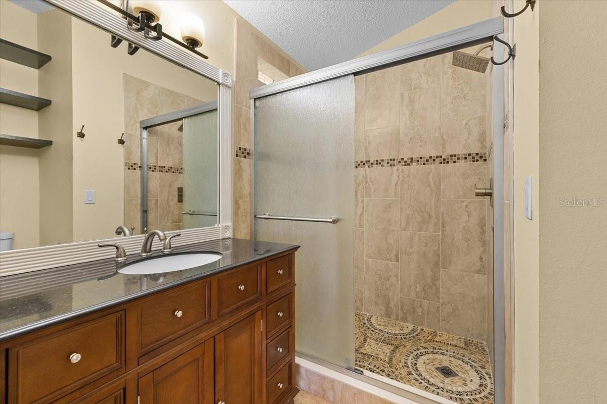 Image 19 of 24 For 6052 Pointe Pleasant Boulevard