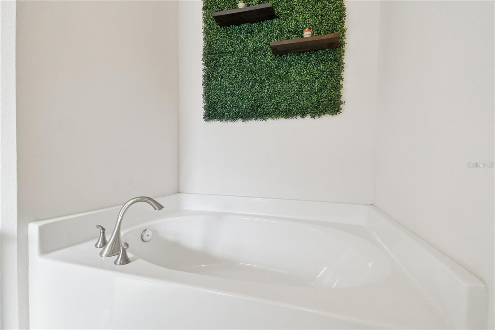 Image 31 of 100 For 14342 Edinburgh Moor Drive