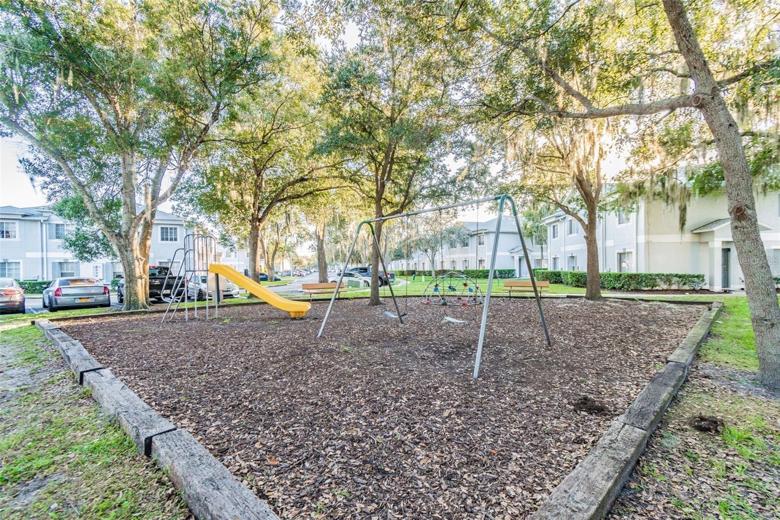 Image 27 of 33 For 4133 Dolphin Drive 4133