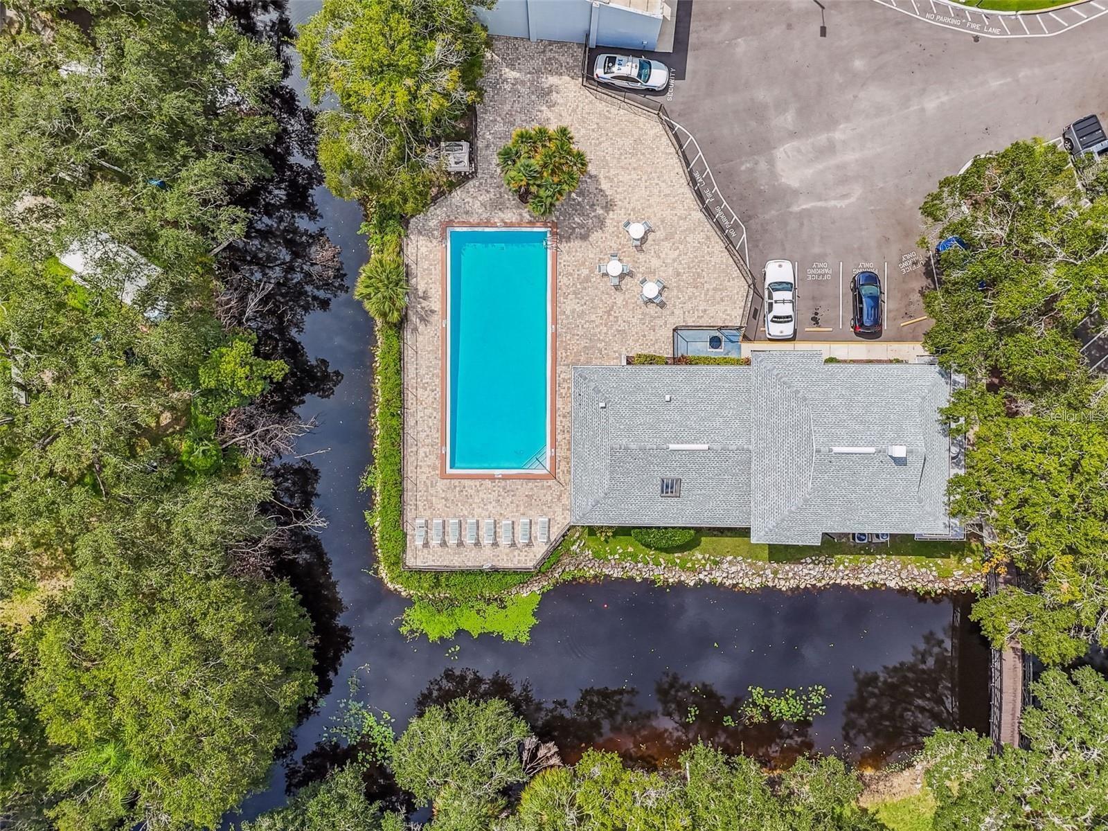 Image 29 of 33 For 4133 Dolphin Drive 4133