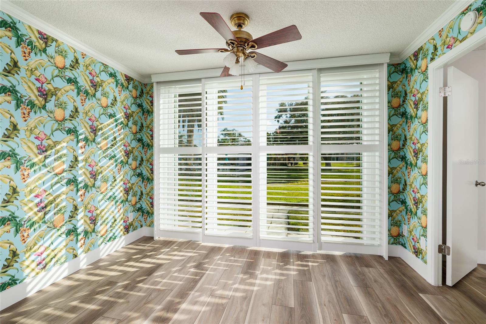 Image 11 of 44 For 5095 Bay Street Ne 102