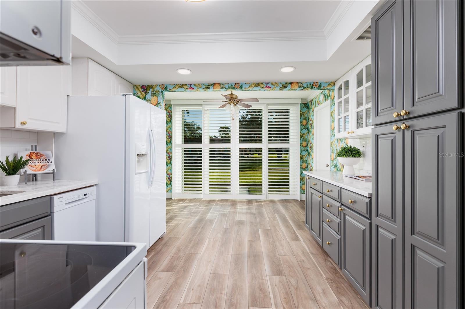 Image 8 of 44 For 5095 Bay Street Ne 102