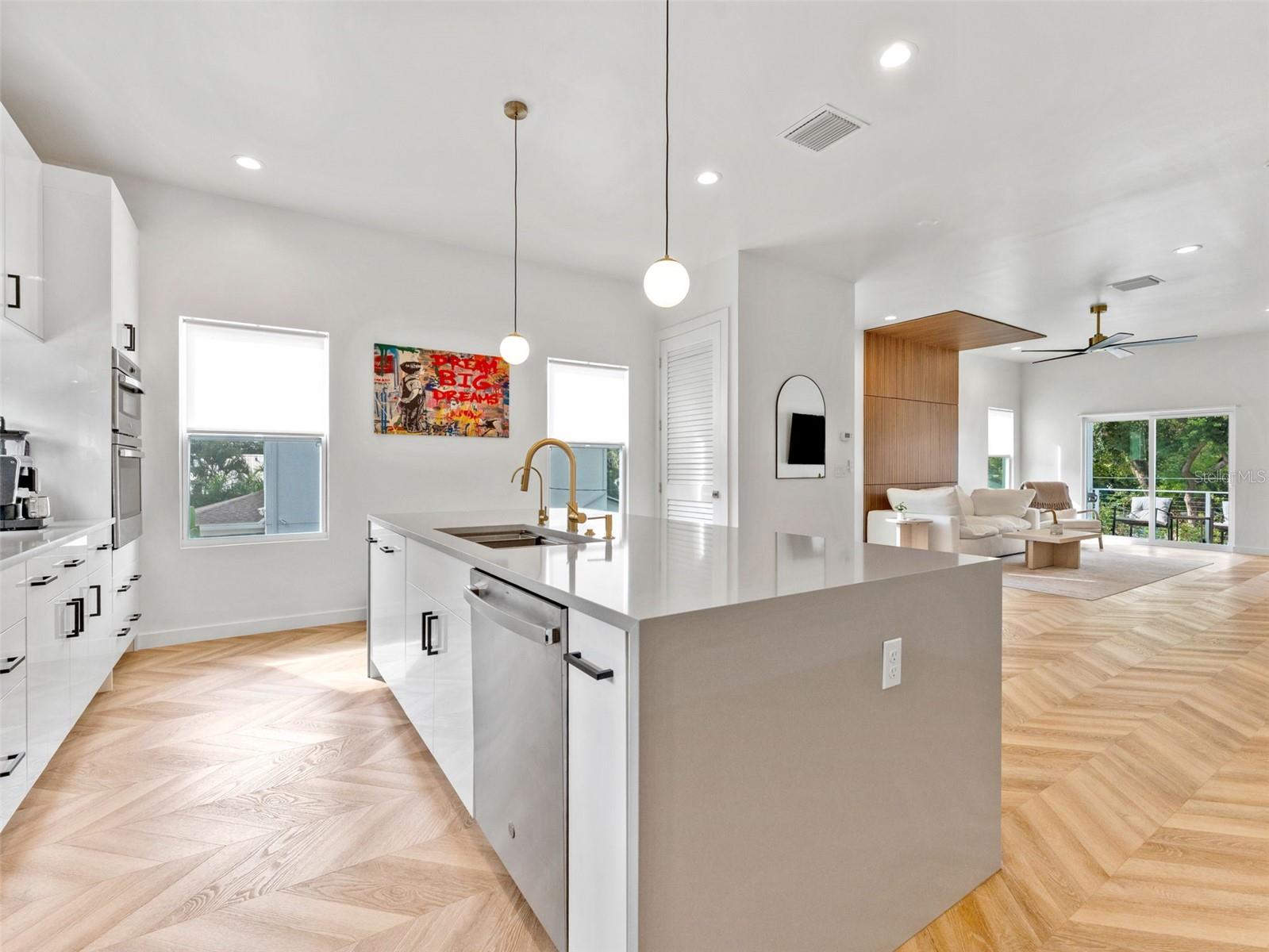 Image 10 of 44 For 102 Adalee  