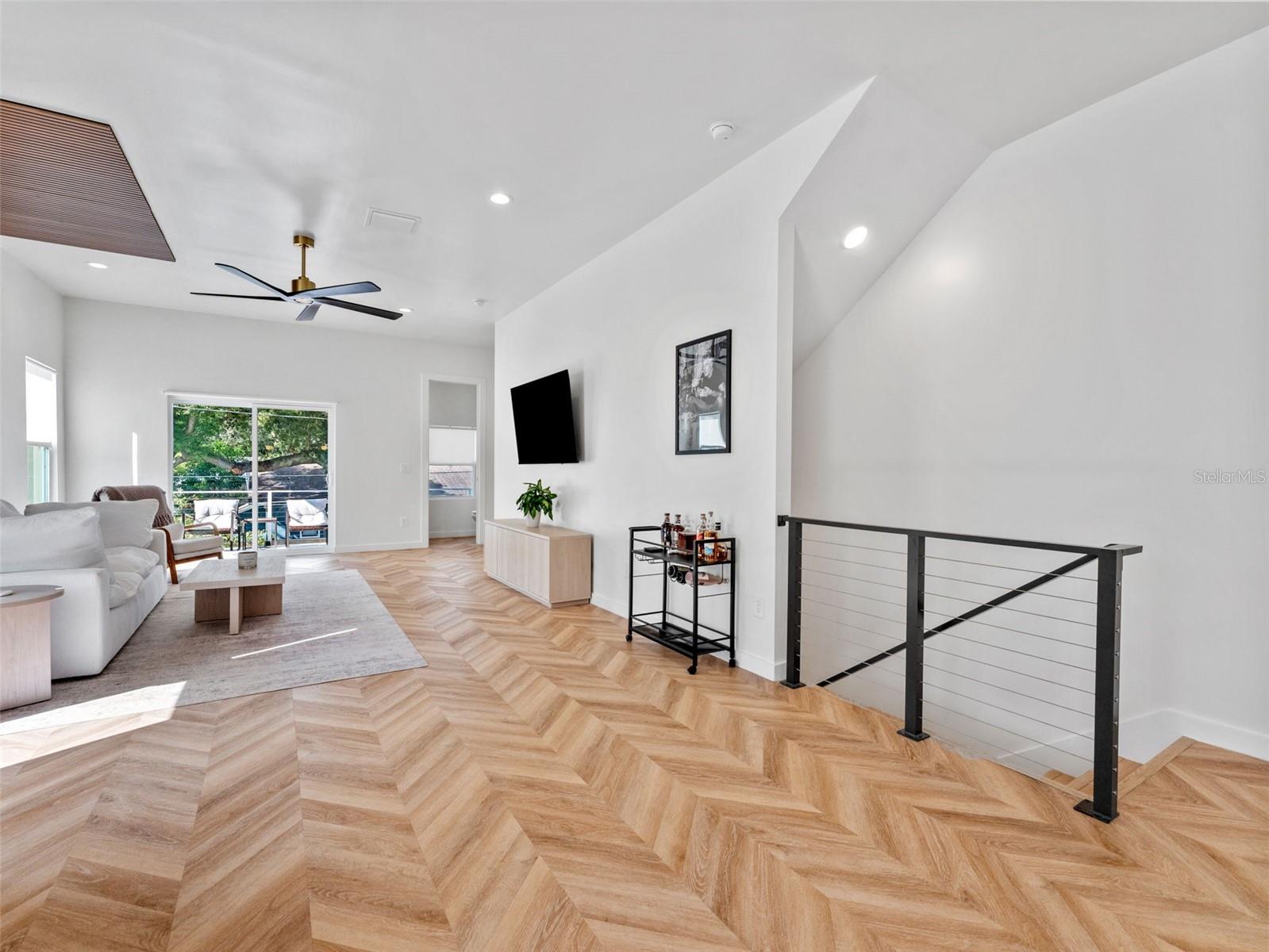 Image 12 of 44 For 102 Adalee  