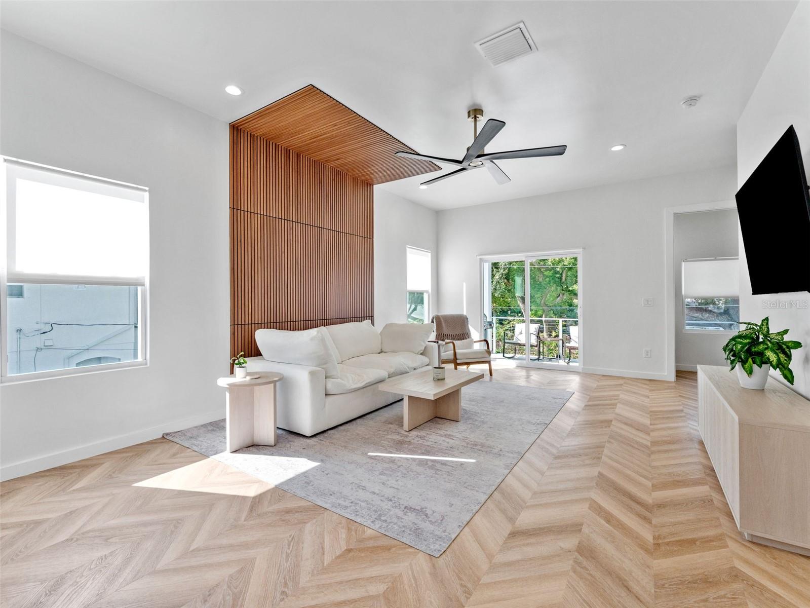 Image 13 of 44 For 102 Adalee  