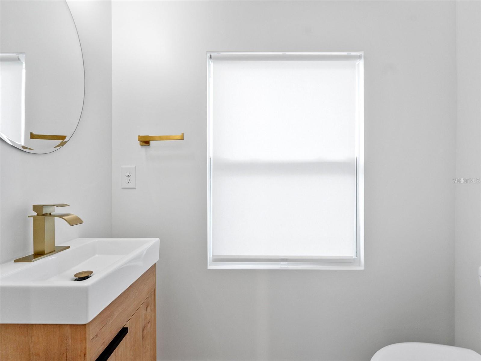 Image 17 of 44 For 102 Adalee  