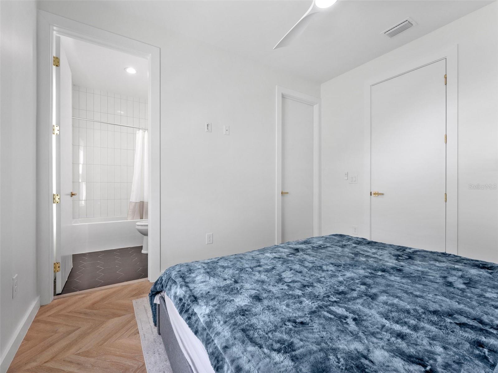 Image 29 of 44 For 102 Adalee  