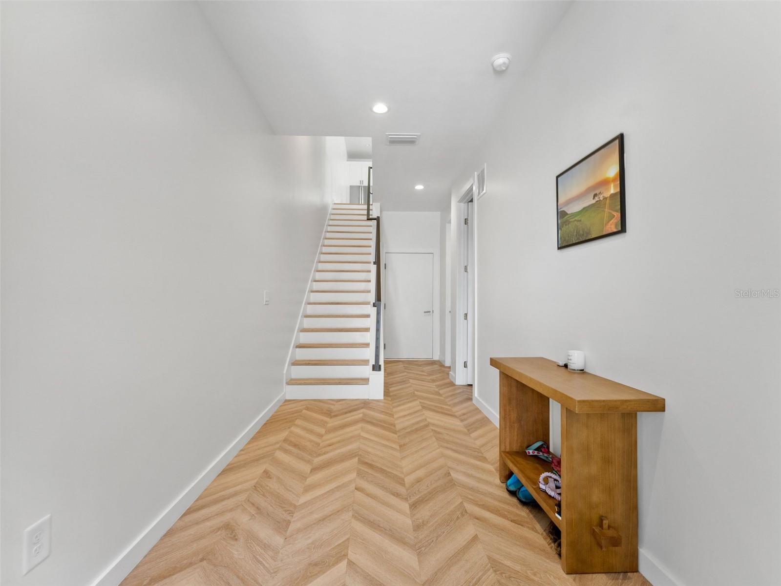 Image 6 of 44 For 102 Adalee  