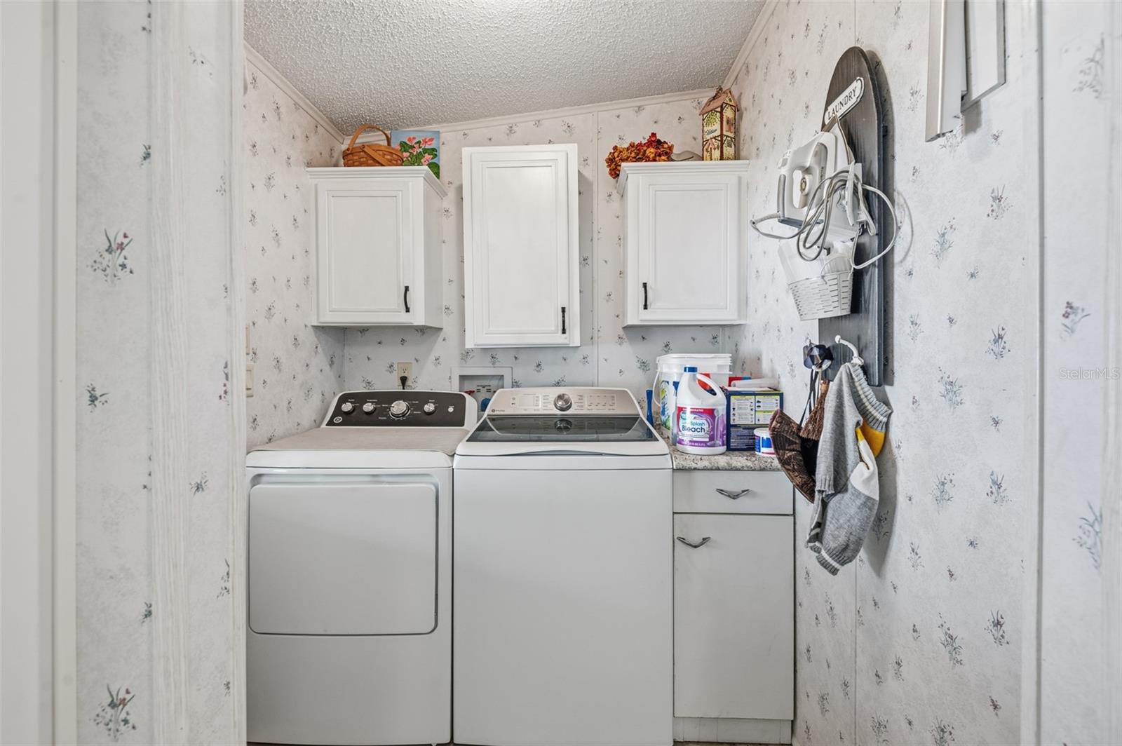 Image 30 of 46 For 2457 Ivywood Drive