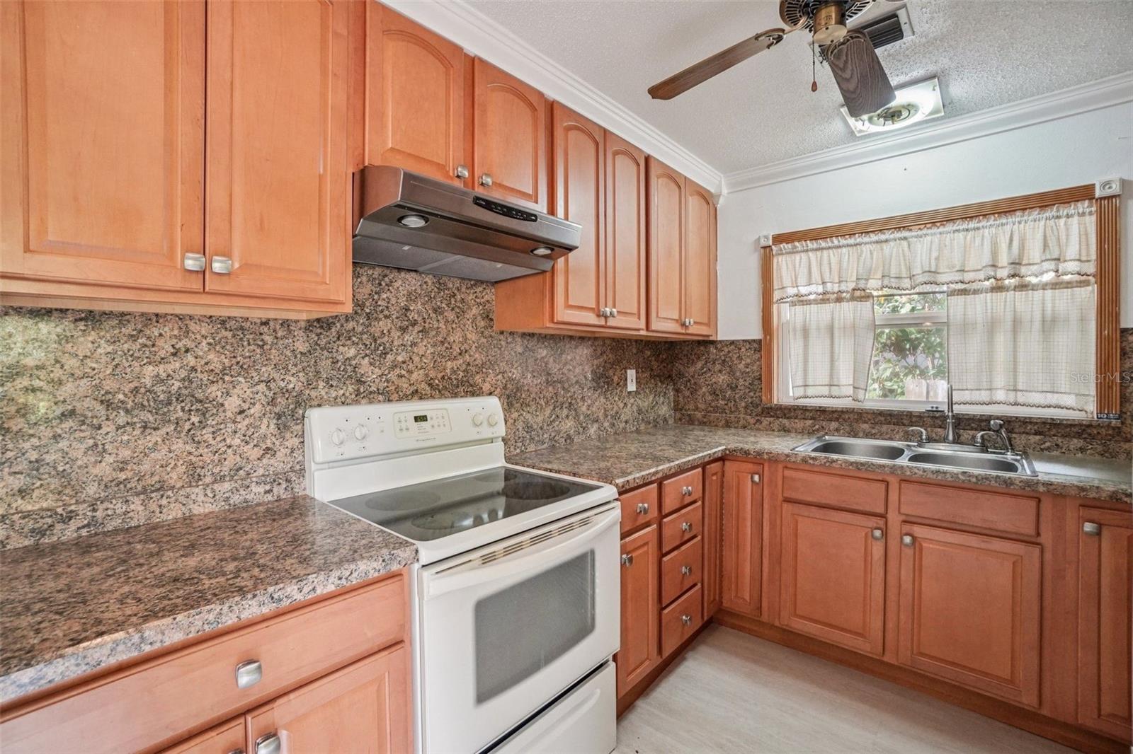 Image 17 of 37 For 6301 7th Avenue N