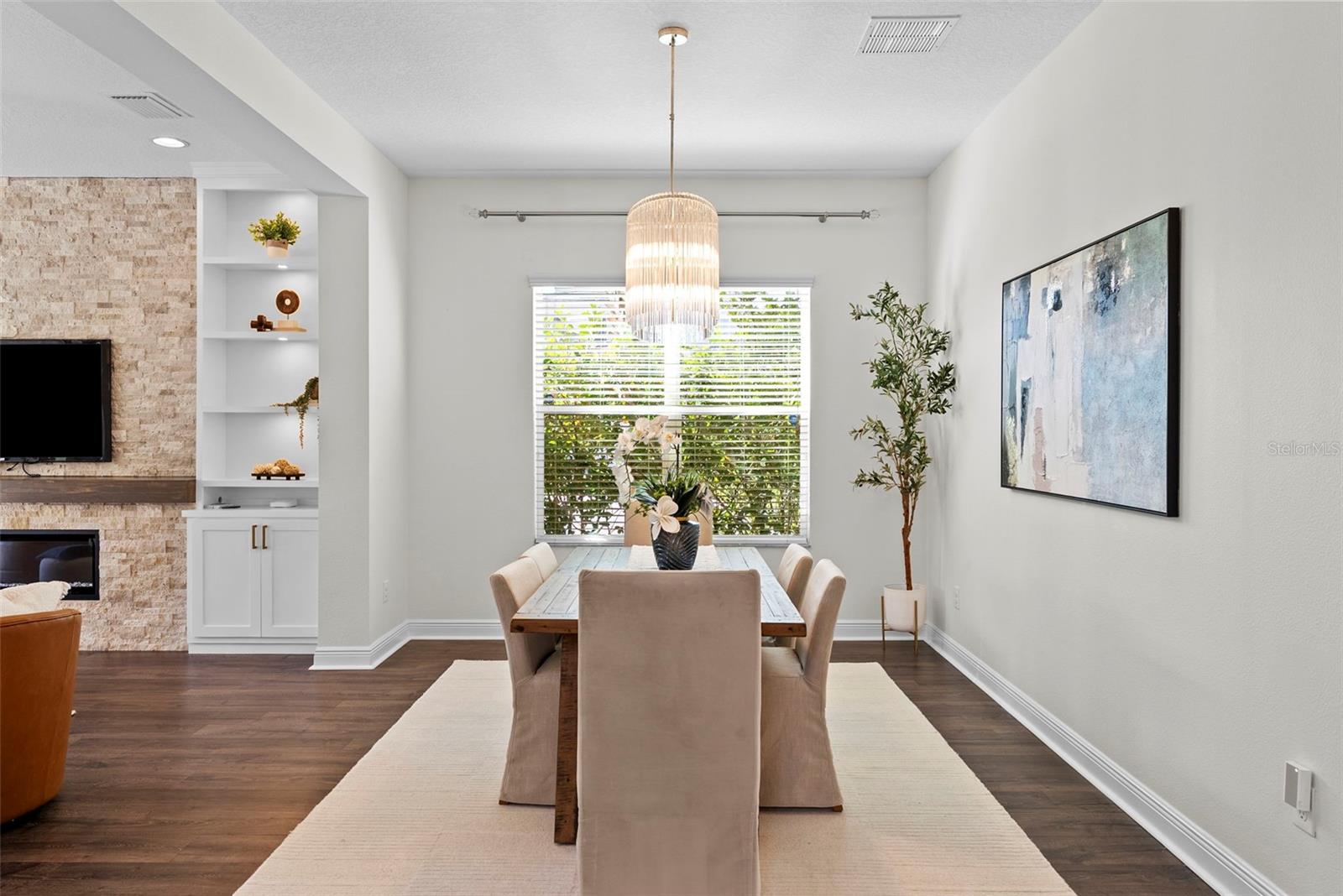 Image 10 of 94 For 2082 Scholartree Way