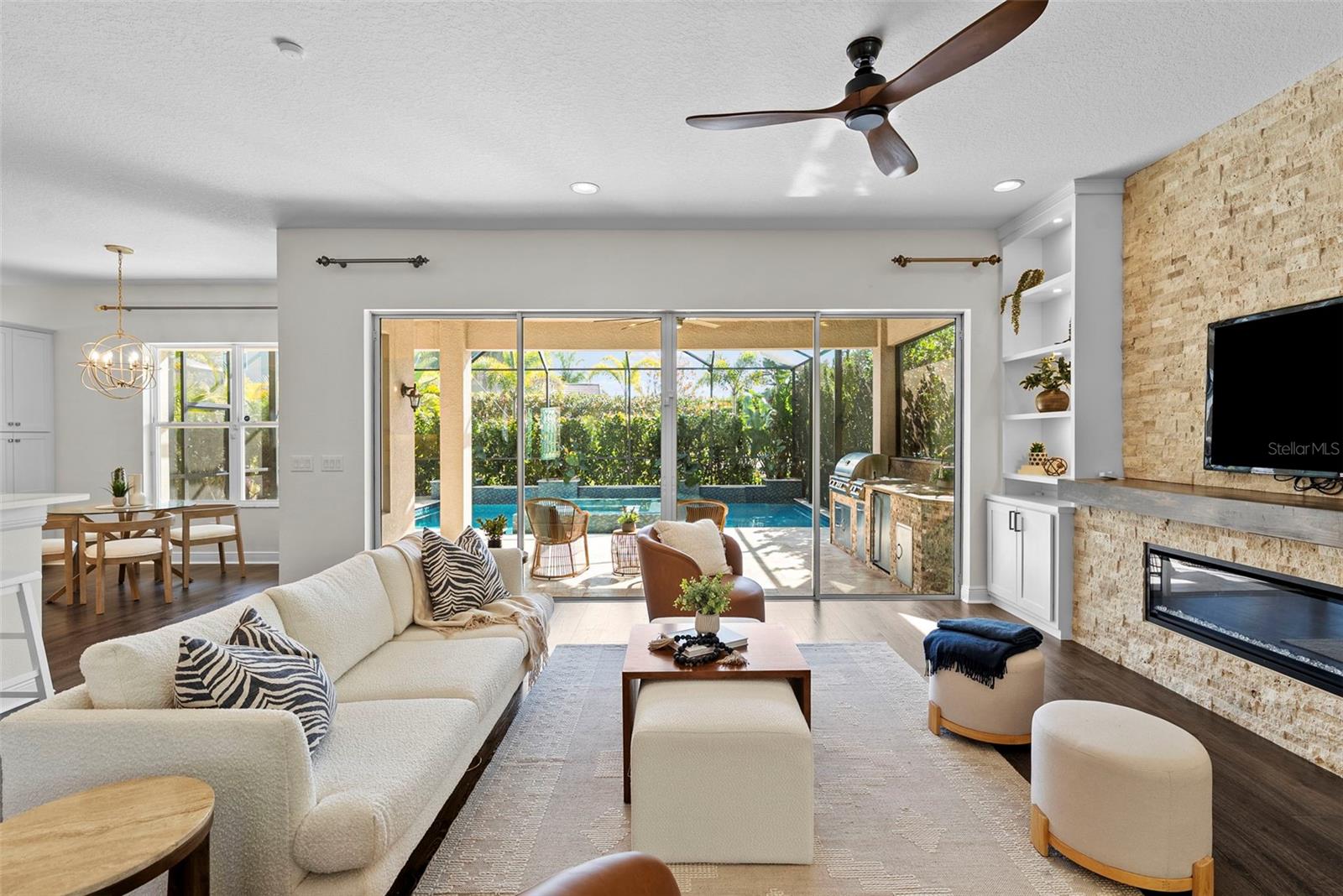 Image 14 of 94 For 2082 Scholartree Way