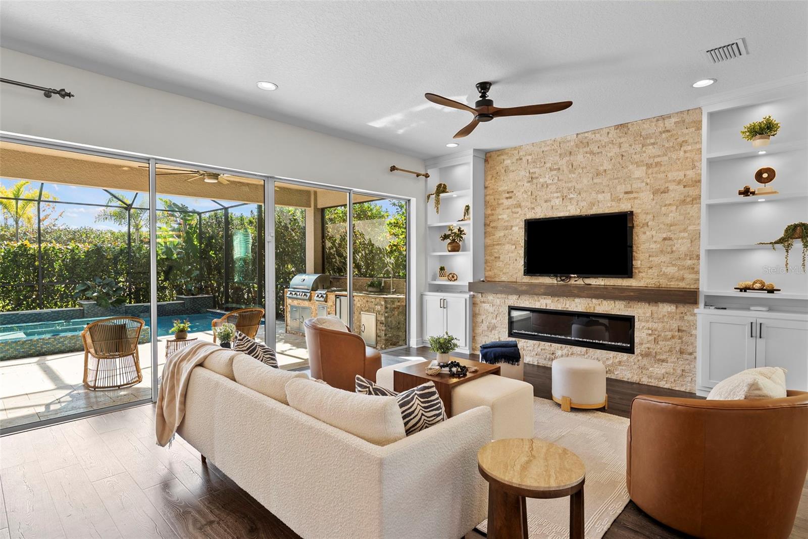 Image 15 of 94 For 2082 Scholartree Way