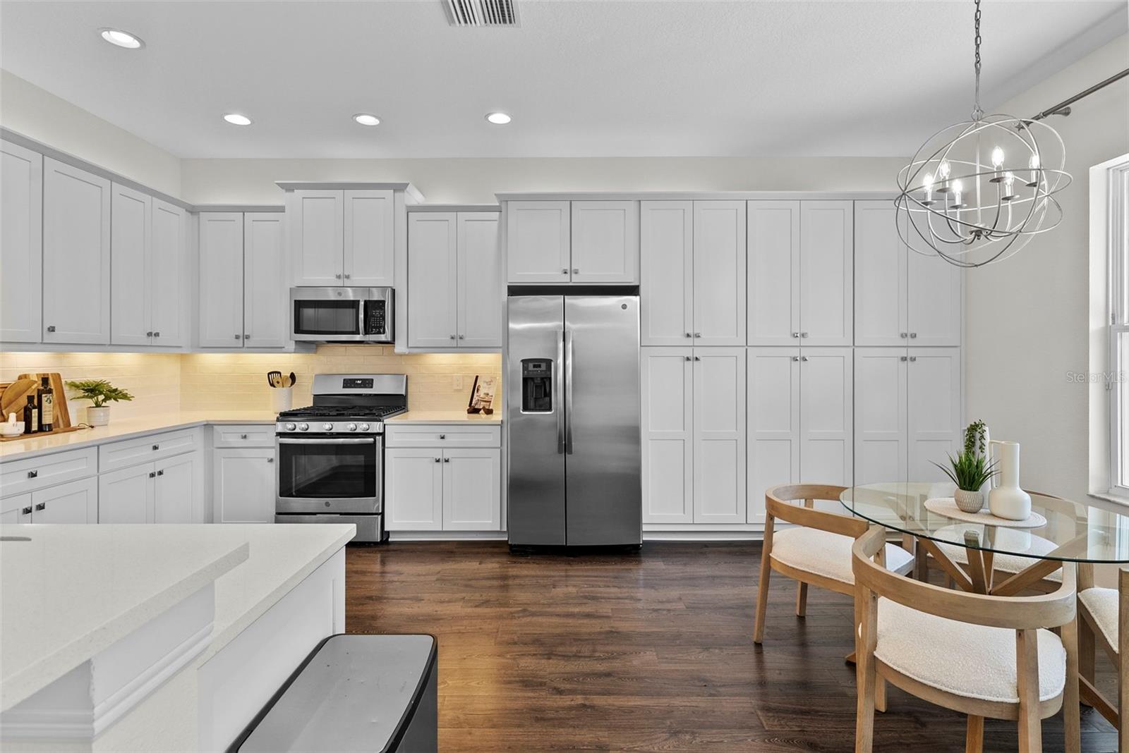 Image 21 of 94 For 2082 Scholartree Way