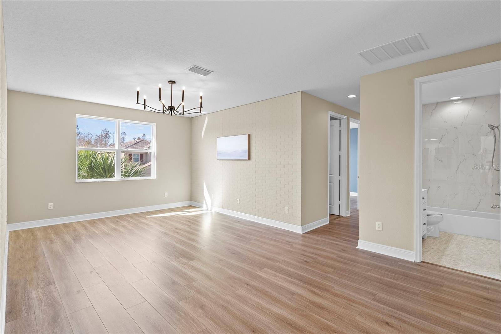 Image 26 of 94 For 2082 Scholartree Way