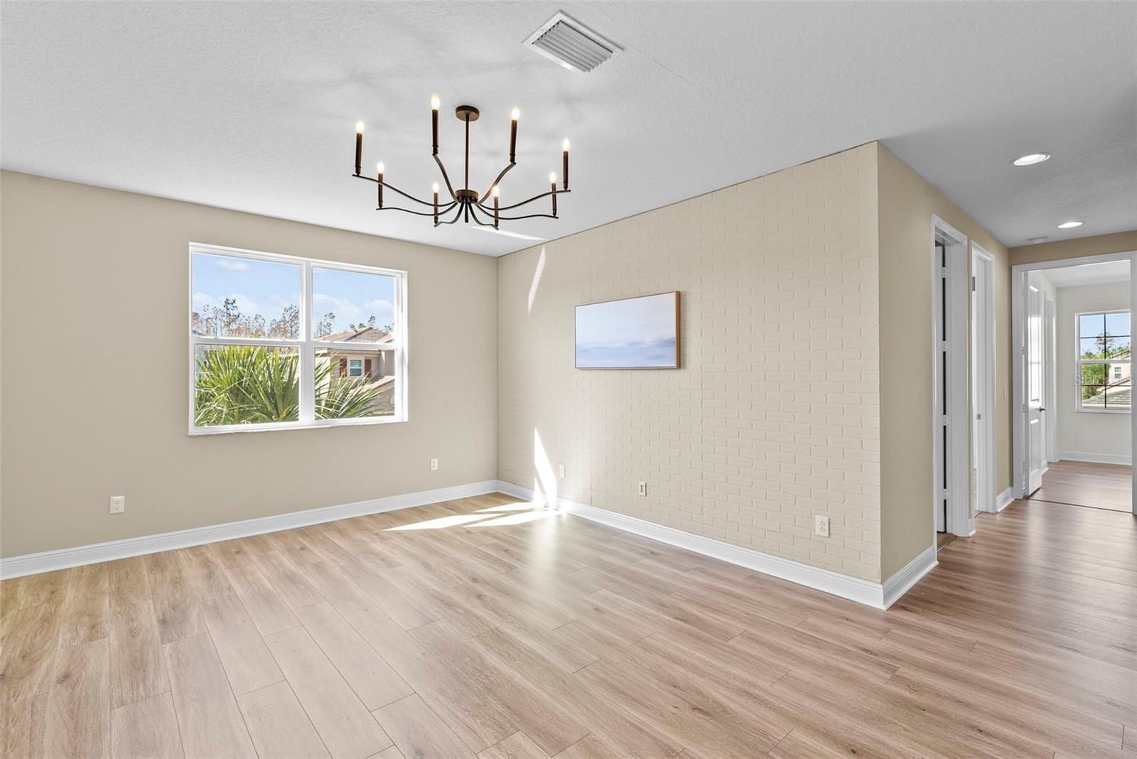 Image 27 of 94 For 2082 Scholartree Way