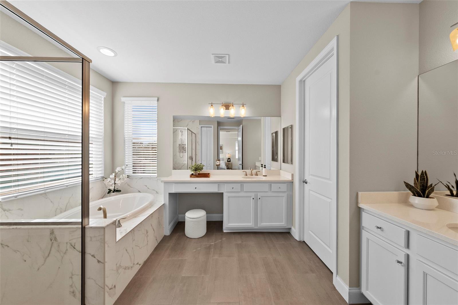 Image 38 of 94 For 2082 Scholartree Way