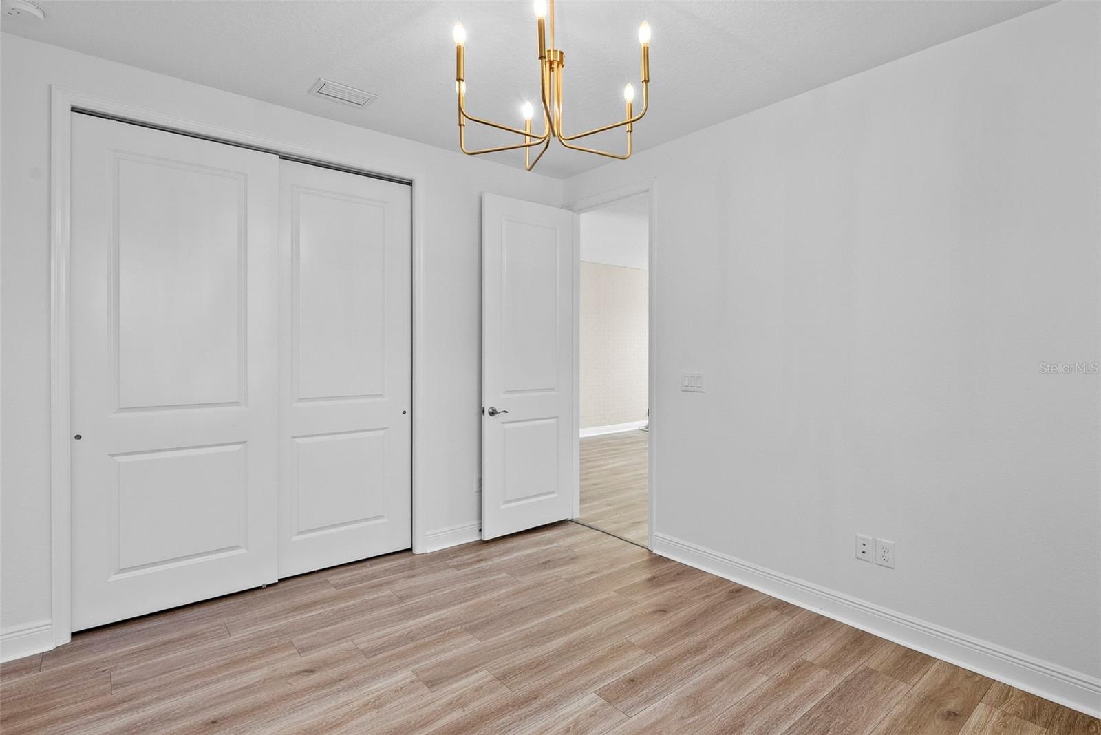 Image 42 of 94 For 2082 Scholartree Way